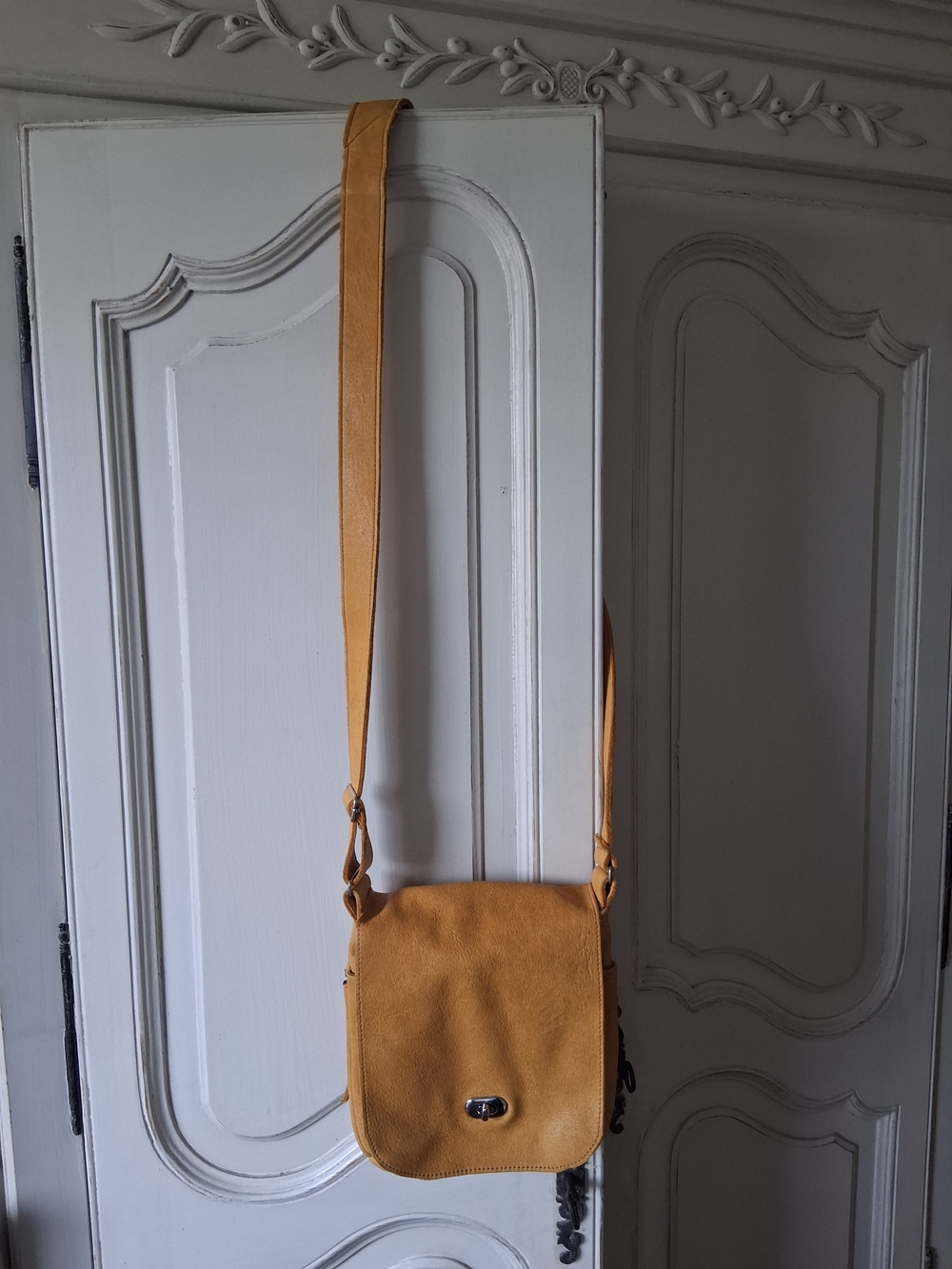 Hides In Hand - Mens Joe Crossbody Satchel Bag